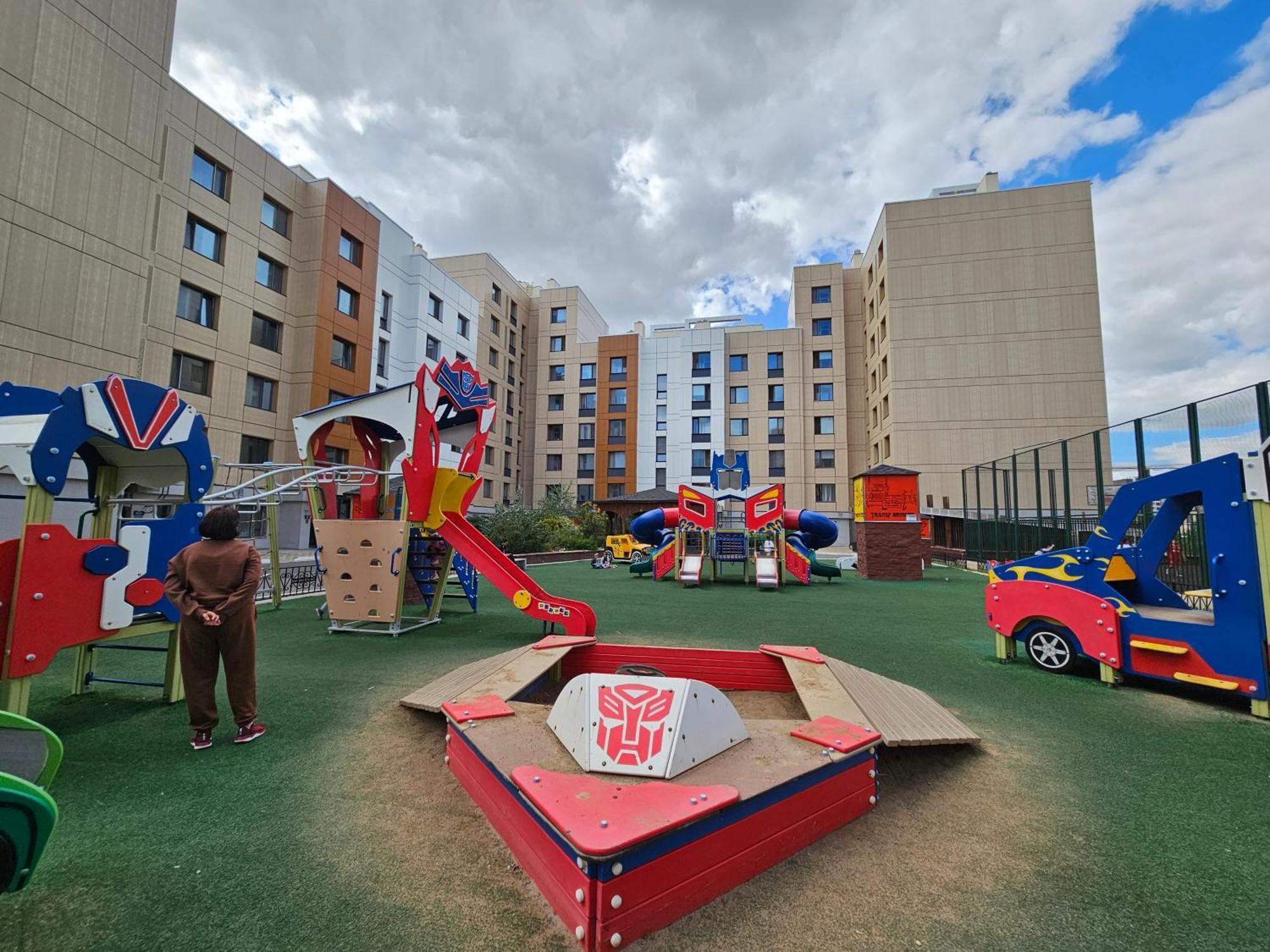 Ernaz Plus Apartments-Expo-Boulevard 130 Astana Exteriér fotografie